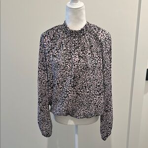 Evereve Alison Joy Banded Bottom Blouse Sz M